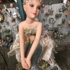 Katherine's Collection Mermaid On Sea Turtle Pedestal New!