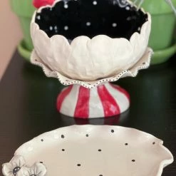 Teyros Lady Head Art Pottery Planter With Tray, Red Bow New!